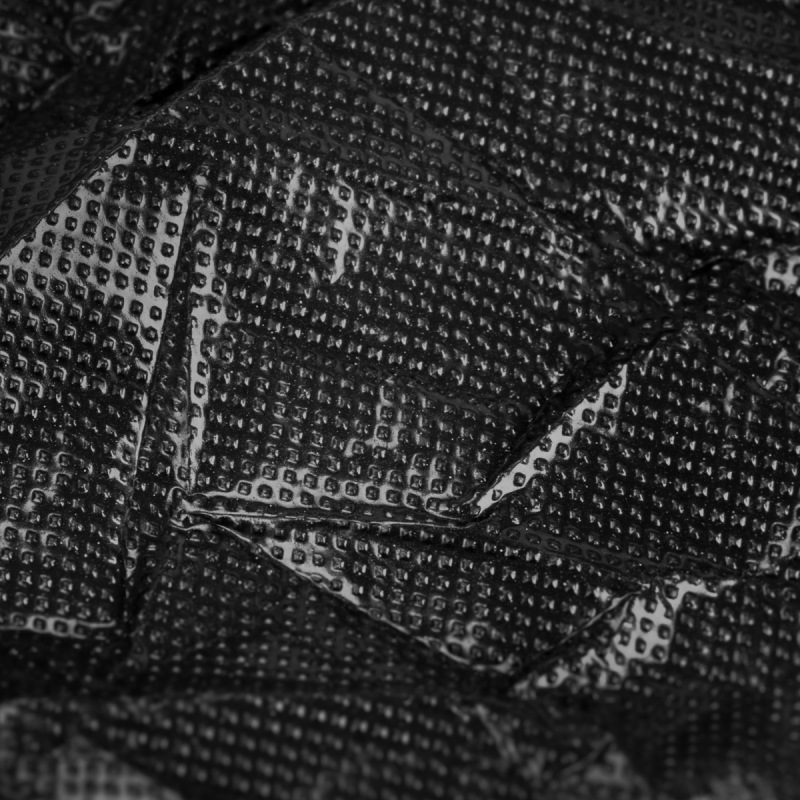 Jednorazové čierne fóliové prestieradlo s gumičkou 2