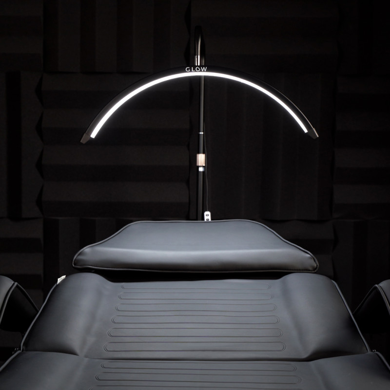 Ošetrujúca lampa MOMO MX6 na riasy biela 16